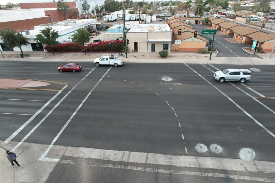 112 S Country Club Dr, Mesa, AZ en alquiler - Foto del edificio - Imagen 2 de 13