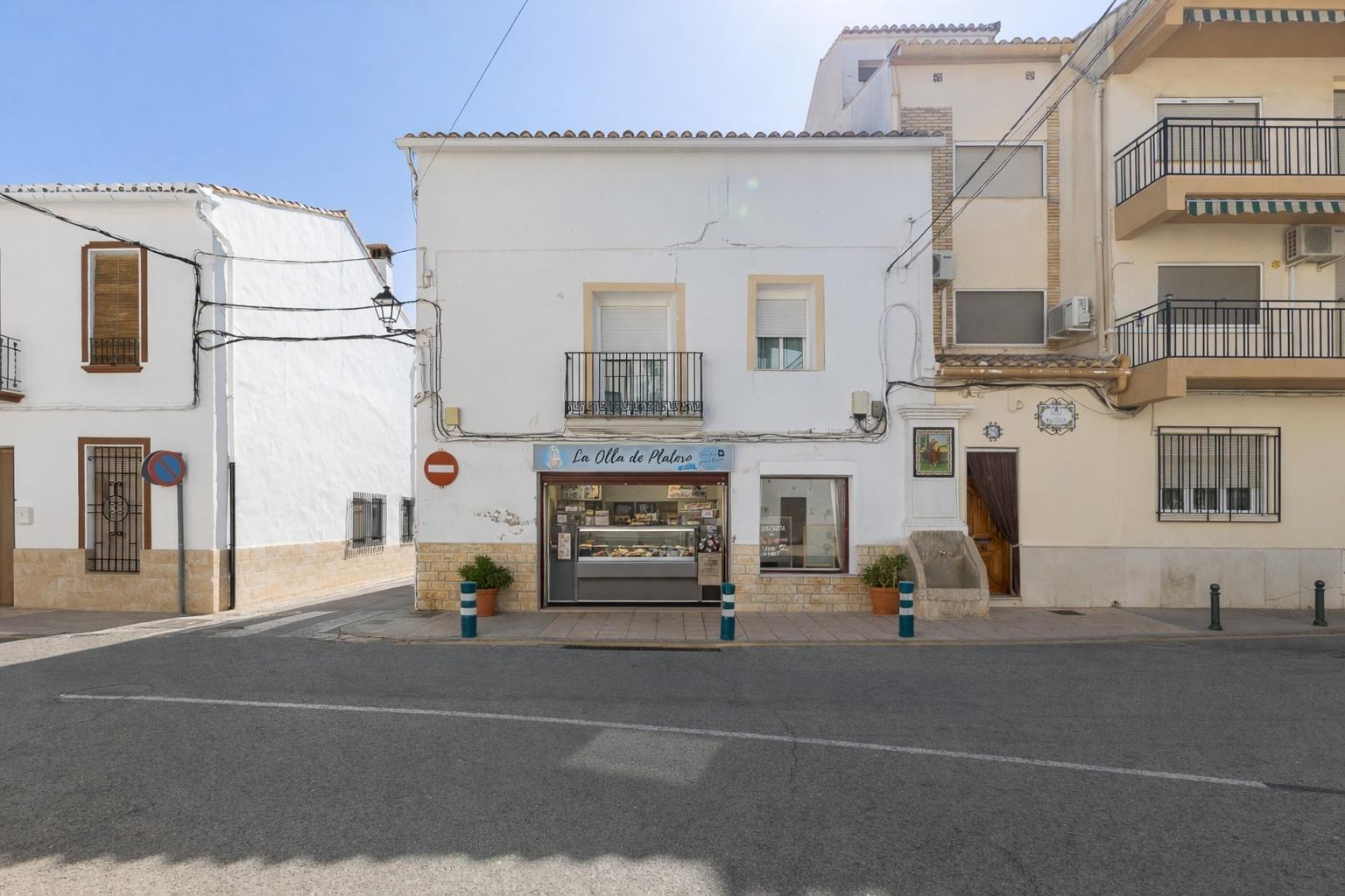 de Buñol, Macastre, Valencia en venta Foto del edificio- Imagen 1 de 23