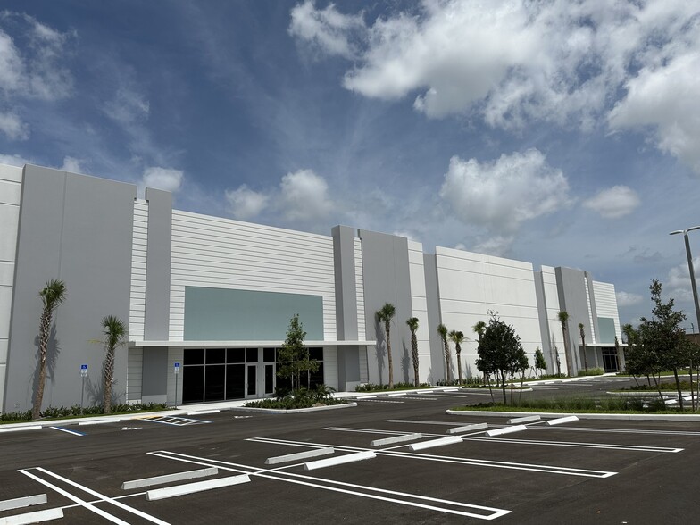 1100 Old Dixie Hwy, Lake Park, FL en alquiler - Foto del edificio - Imagen 1 de 9