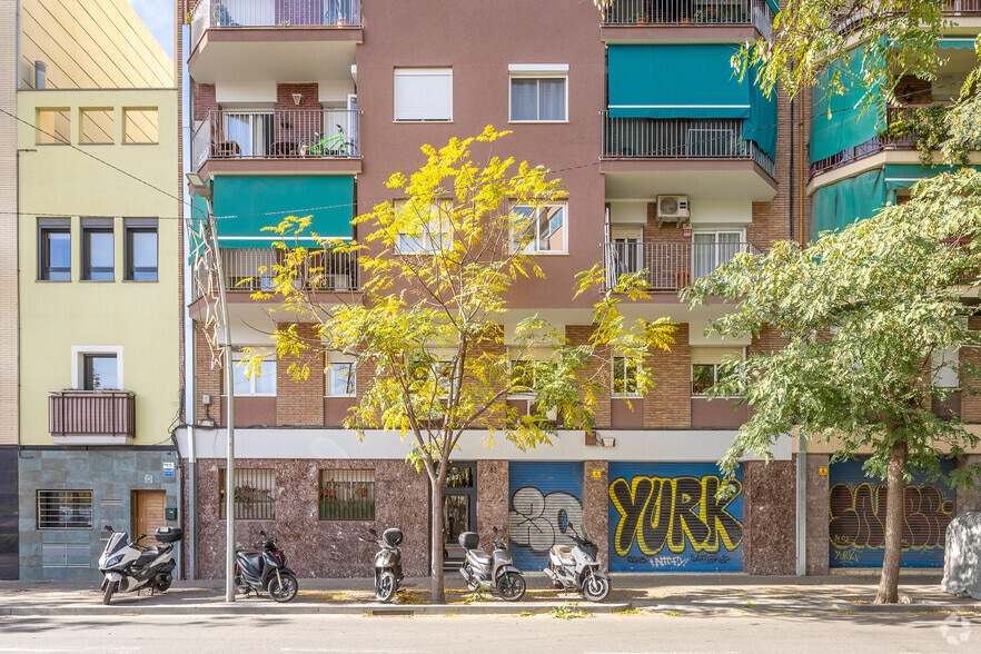 Local en Barcelona, Barcelona en alquiler - Foto del edificio - Imagen 1 de 2