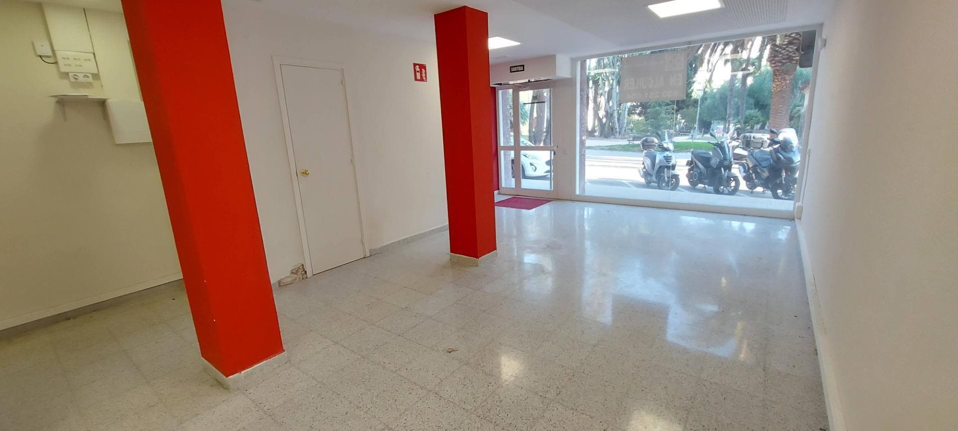 Local en Esplugues de Llobregat, Barcelona en alquiler Foto del interior- Imagen 1 de 5