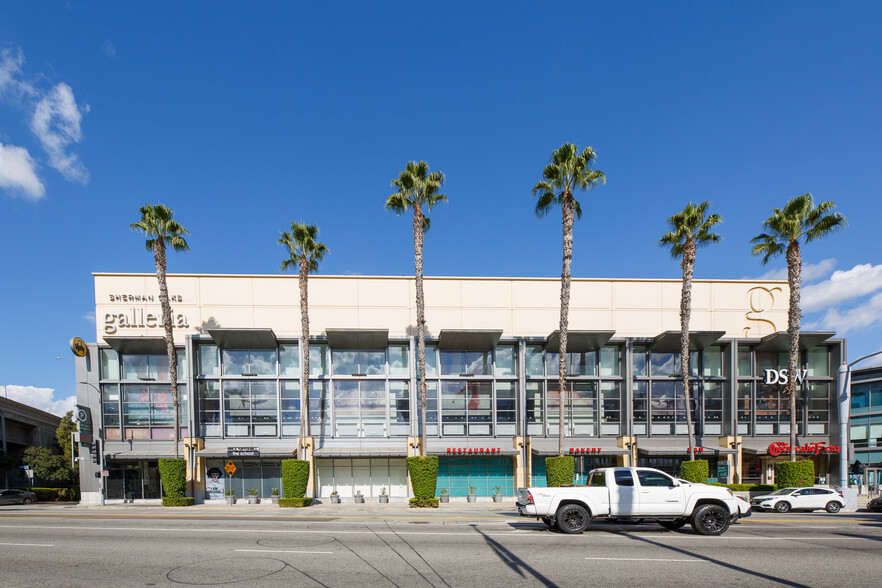 15301 Ventura Blvd, Sherman Oaks, CA en alquiler - Foto del edificio - Imagen 2 de 121