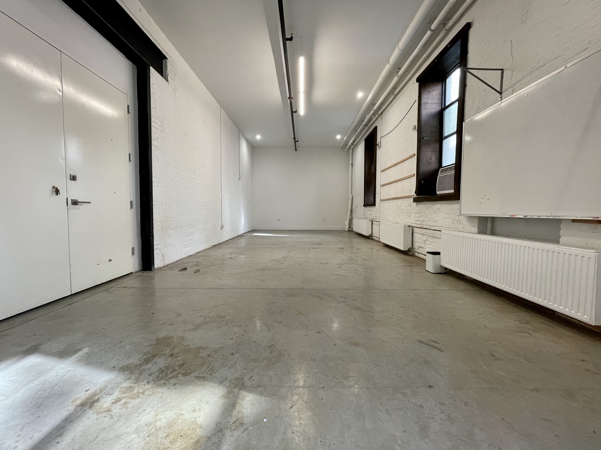 199 Cook St, Brooklyn, NY en alquiler Foto del interior- Imagen 1 de 4