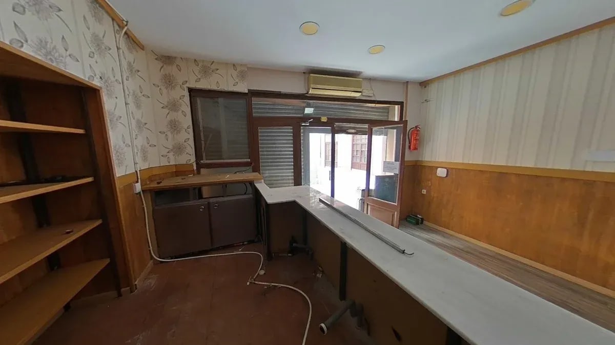 Mataró, BAR 08301 - Unidad Puerta 01 -  - Foto del interior - Image 1 of 13