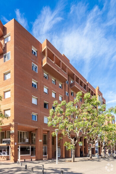 Carrer del Marquès de Monistrol, 19, Sant Joan Despí, Barcelona en venta - Foto del edificio - Imagen 2 de 2