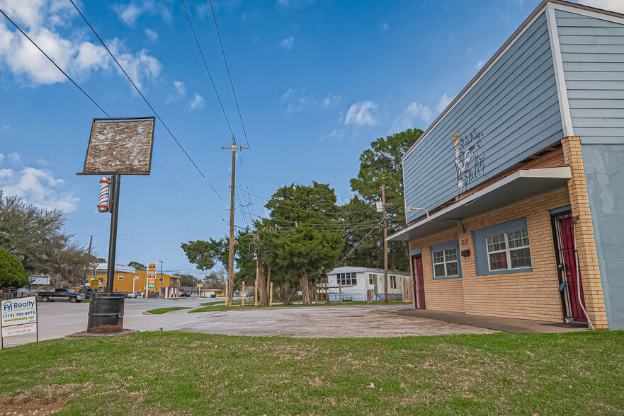 2329 Cedar Dr, La Marque, TX en venta - Foto del edificio - Imagen 2 de 13