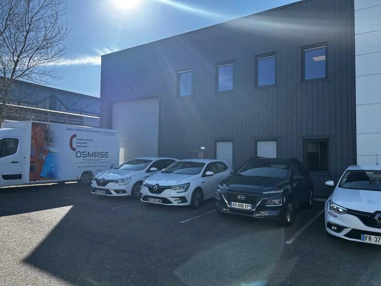 4 Rue De L'Arsenal, Vénissieux en alquiler - Foto del edificio - Imagen 3 de 11