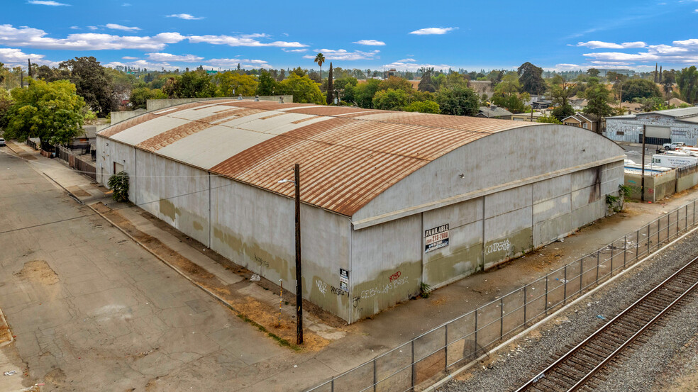 2010 E Tyler Ave, Fresno, CA en venta - Foto del edificio - Imagen 1 de 12