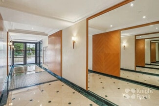 Más detalles de 105 Rue Saint-Dominique, Paris - Oficina en alquiler