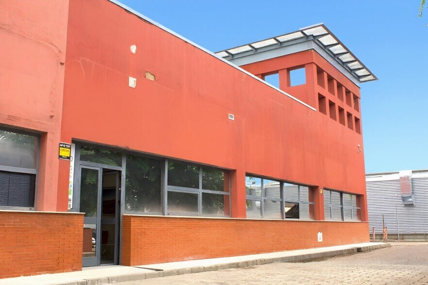 Calle Luis Fuentes Bejarano, 60, Sevilla, Sevilla en venta - Foto del edificio - Imagen 1 de 30