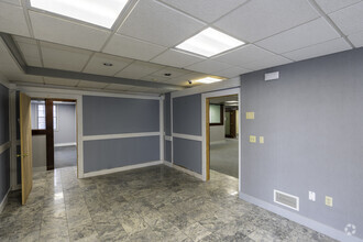 99 Wayland Ave, Providence, RI en alquiler Foto del interior- Imagen 2 de 11