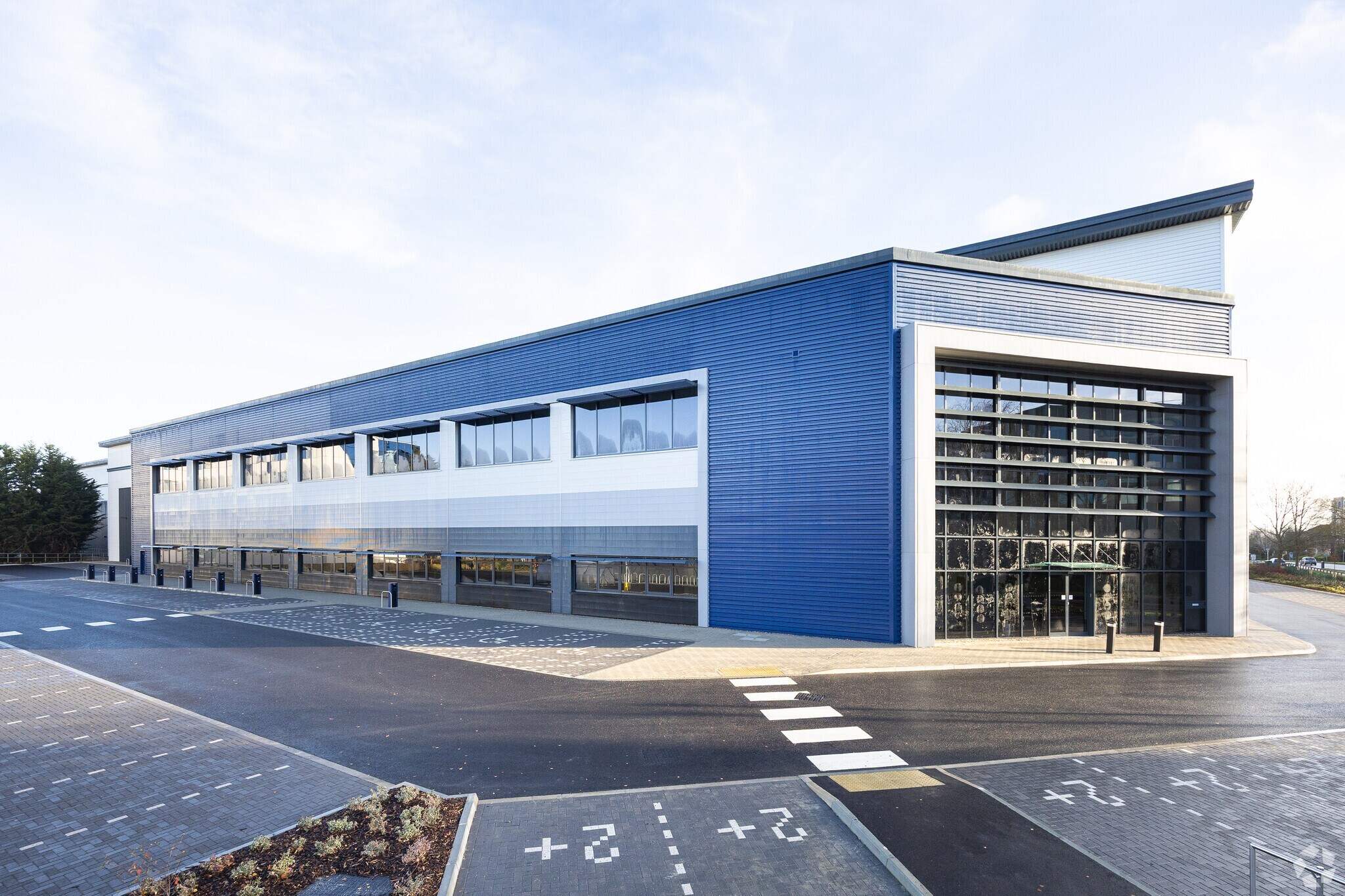 Fleming Way, Crawley en alquiler Foto del edificio- Imagen 1 de 36