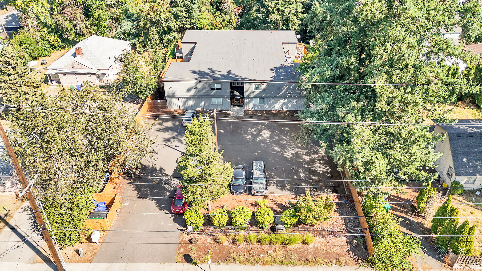 15827 NE Glisan St, Portland, OR en venta Foto del edificio- Imagen 1 de 11