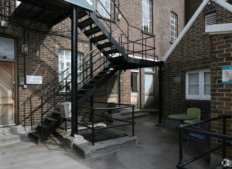 45 London Rd, East Grinstead en alquiler - Foto del edificio - Imagen 3 de 6