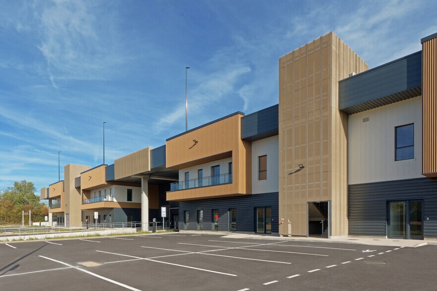 2 Avenue Denis Diderot, Élancourt en alquiler - Foto del edificio - Imagen 3 de 4