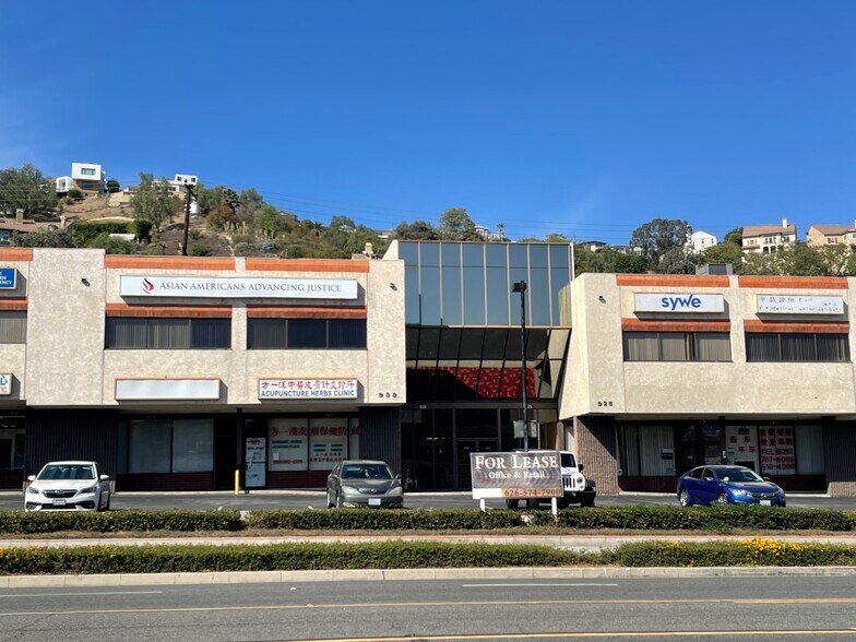 913-939 S Atlantic Blvd, Monterey Park, CA en alquiler - Foto del edificio - Imagen 1 de 6