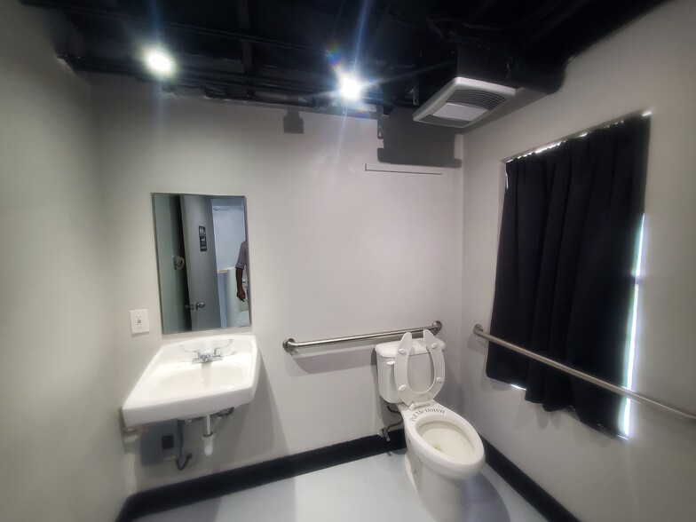 137 SE 1st Ave, Dania Beach, FL en alquiler - Foto del interior - Imagen 3 de 4