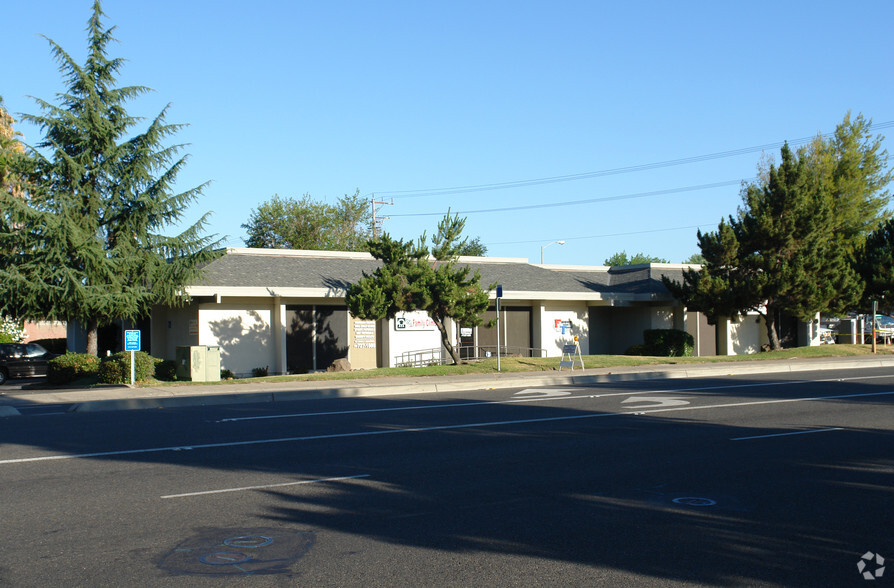 6560 Greenback Ln, Citrus Heights, CA en venta - Foto del edificio - Imagen 1 de 4