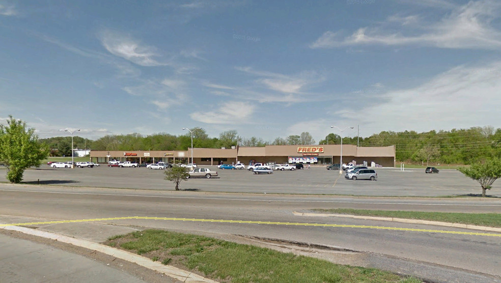 122-140 Five Rivers Plaza Way, Newport, TN en alquiler - Foto principal - Imagen 1 de 2