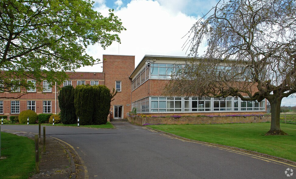 Main Block & Area 3, Cherwell Business Village, Banbury en venta - Foto del edificio - Imagen 3 de 35