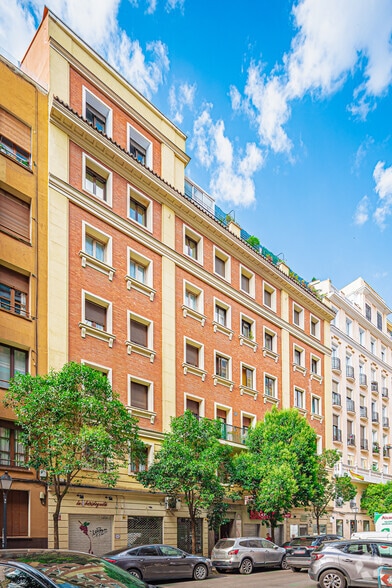 Local en Madrid, Madrid en alquiler - Foto principal - Imagen 2 de 2