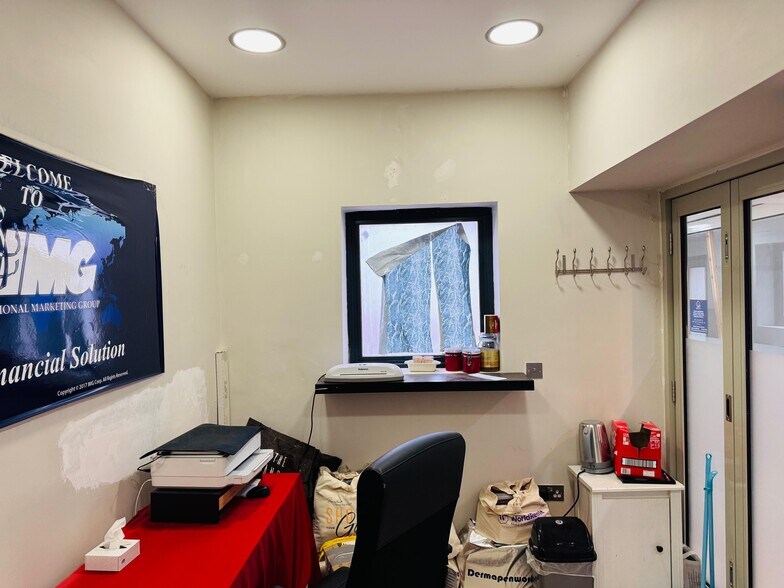 203 Kilburn High Rd, London en alquiler - Foto del edificio - Imagen 2 de 3