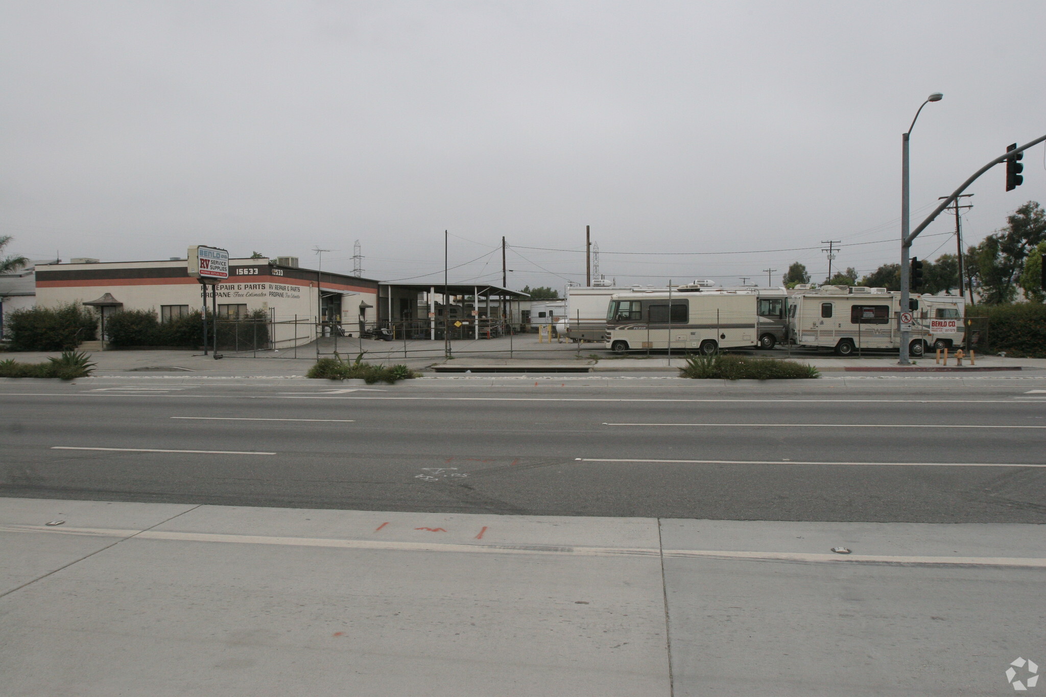 15633 Arrow Hwy, Irwindale, CA en venta Foto principal- Imagen 1 de 3