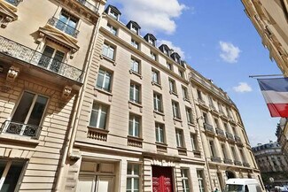 Más detalles de 8 Rue Cambacérès, Paris - Oficina en alquiler
