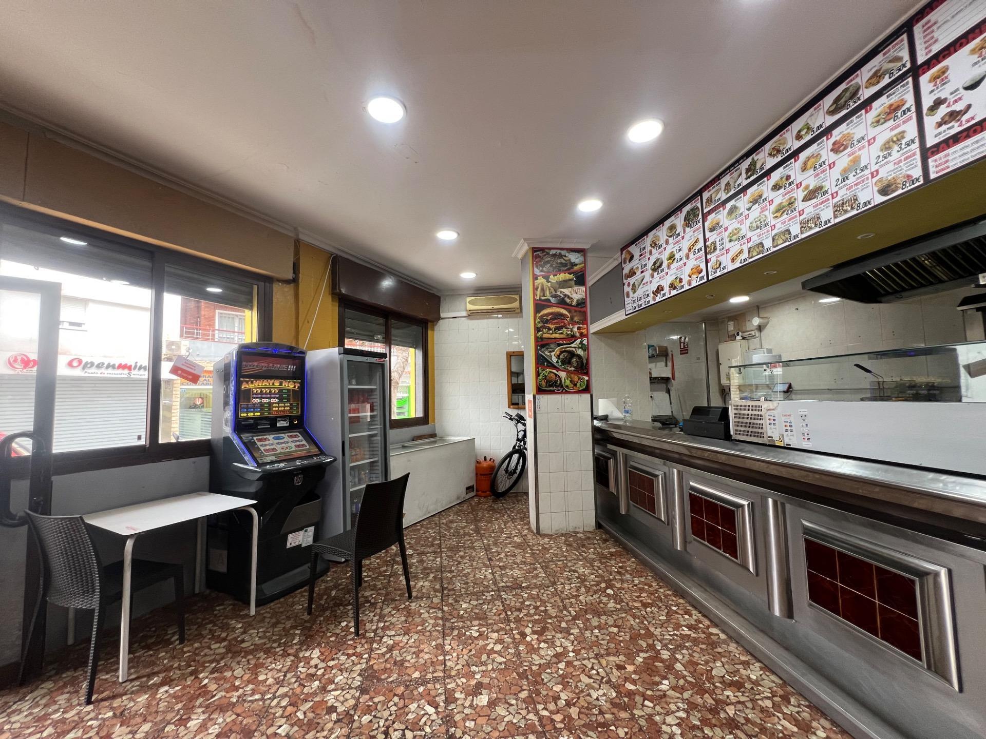 Local en Torremolinos, Málaga en venta Foto del edificio- Imagen 1 de 22