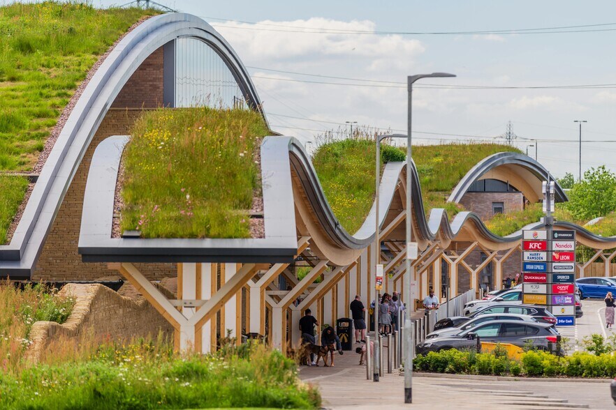 Lakeside Way, Leeds en alquiler - Foto del edificio - Imagen 2 de 9