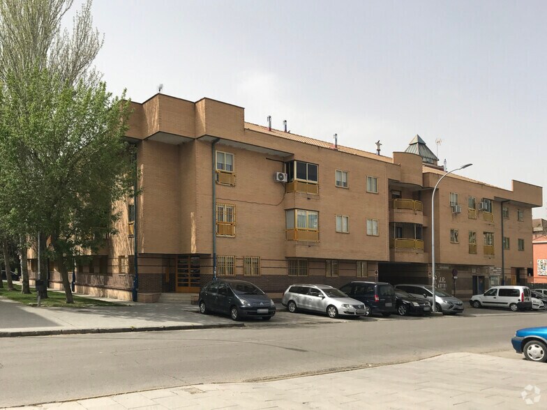 Calle Sur, 10, Pinto, Madrid en venta - Foto del edificio - Imagen 2 de 2