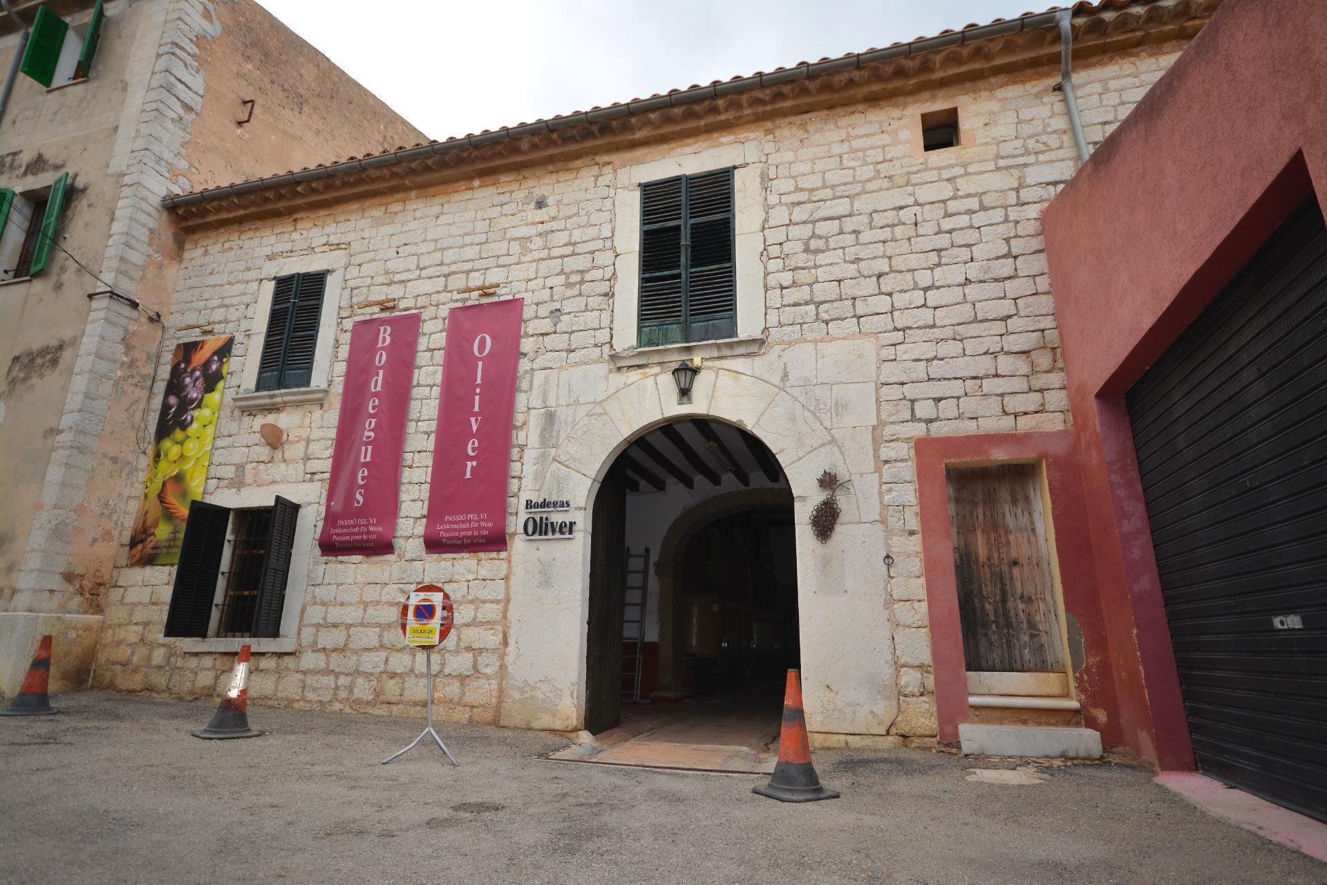 Nave en Binissalem, Islas Baleares en venta Foto del edificio- Imagen 1 de 65