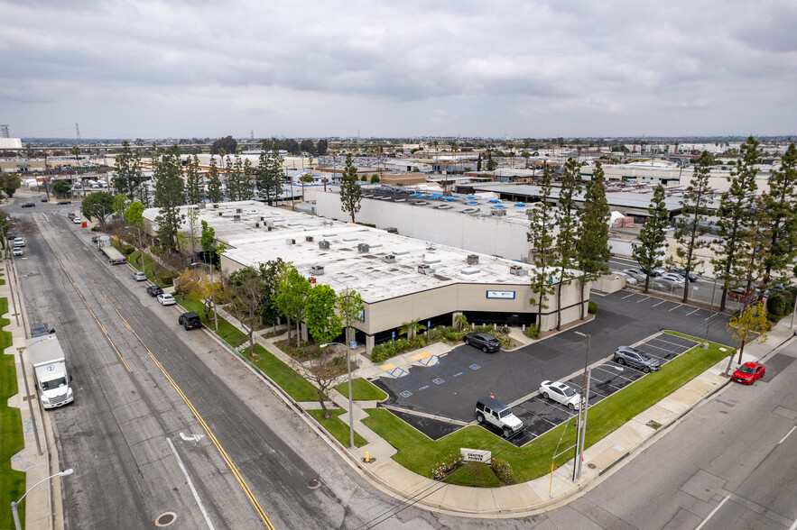 101-111 W Walnut St, Gardena, CA en alquiler - Foto del edificio - Imagen 3 de 7