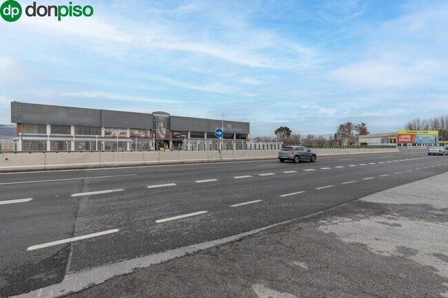 Más detalles de Calle Granada, Santa Fe - Local en venta