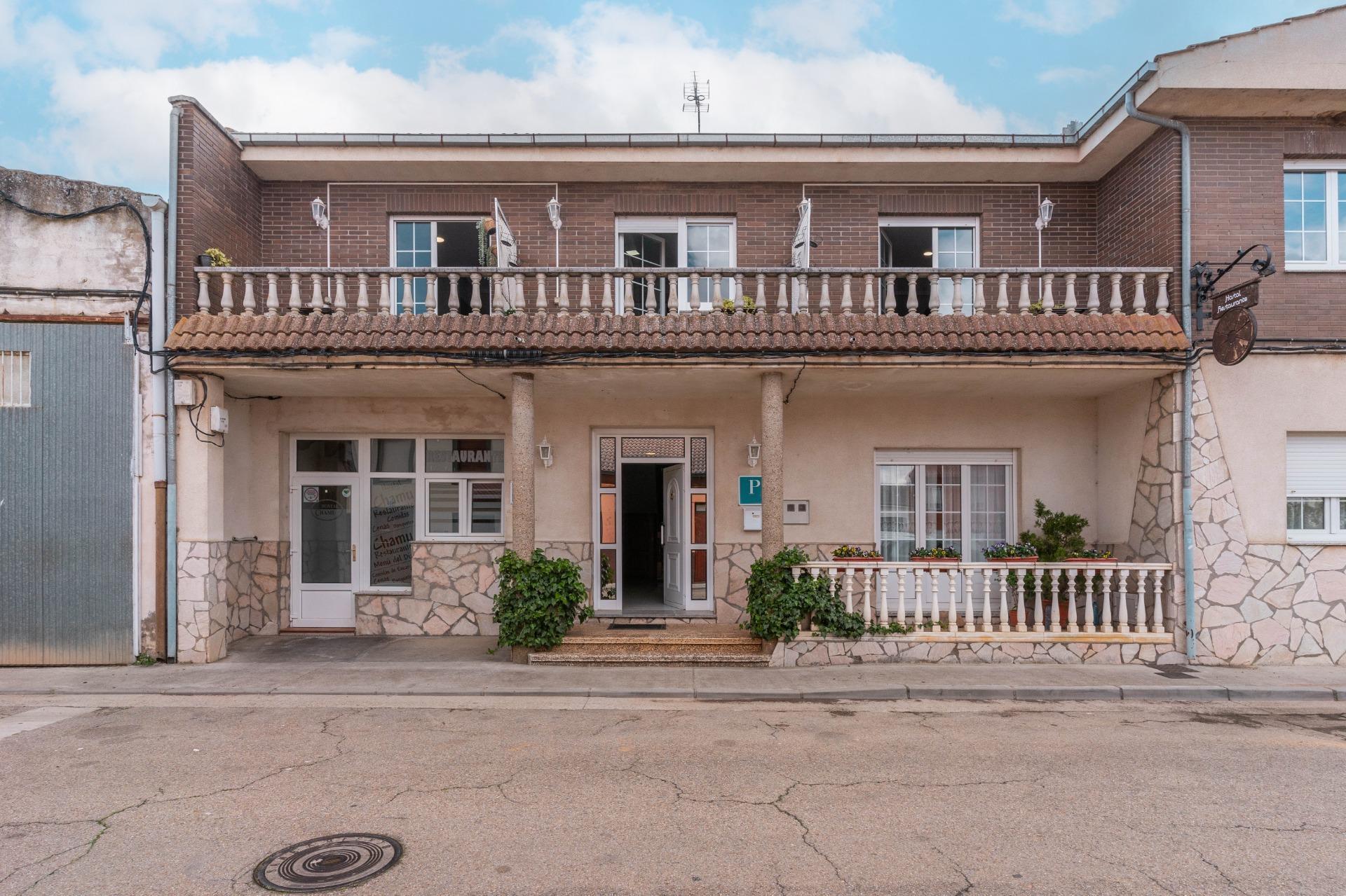 Calle Espolón Abajo, 6, Bercianos del Páramo, León en venta Foto del edificio- Imagen 1 de 51