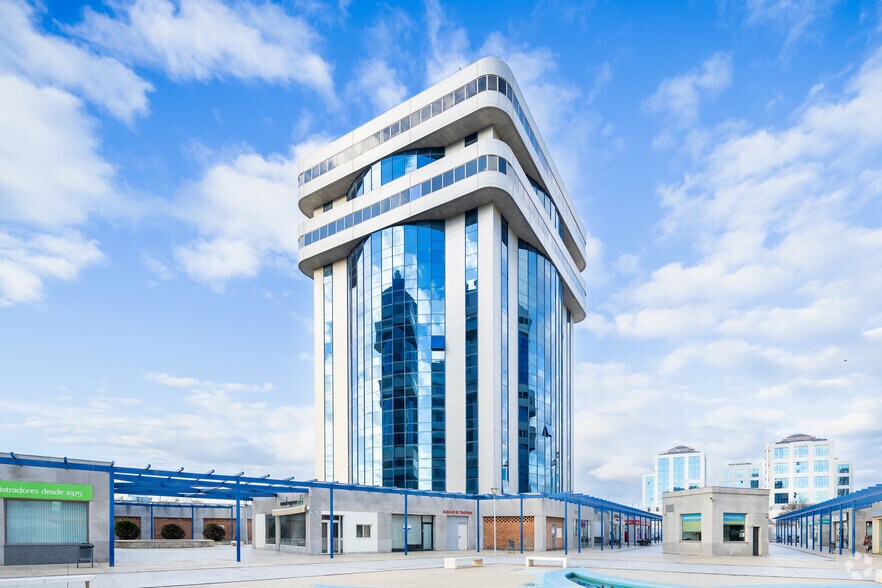 Calle Astronomía, 1, Sevilla, Sevilla en venta - Foto principal - Imagen 1 de 10