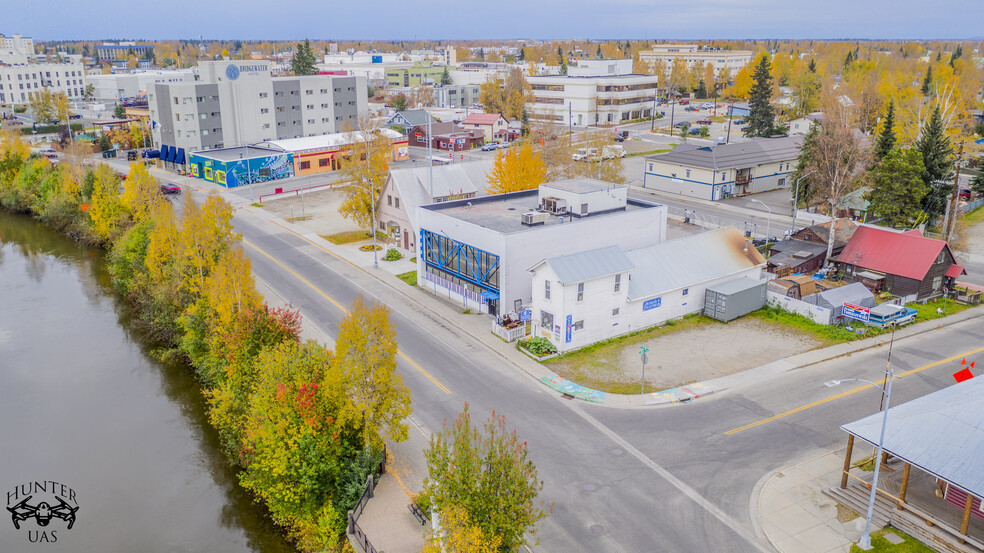 819 First Ave, Fairbanks, AK en venta - Foto del edificio - Imagen 2 de 5