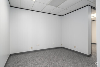 301 Wells Fargo Dr, Houston, TX en alquiler Foto del interior- Imagen 2 de 6