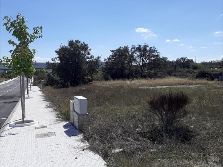 Avenida Siete Abanicos, 42, Miraflores de la Sierra, Madrid en venta - Foto del edificio - Imagen 2 de 4