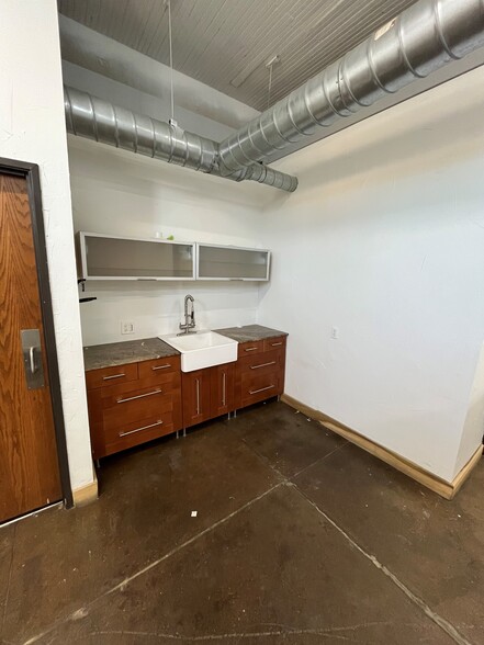 225 Bryan Ave, Fort Worth, TX en alquiler - Foto del interior - Imagen 3 de 6