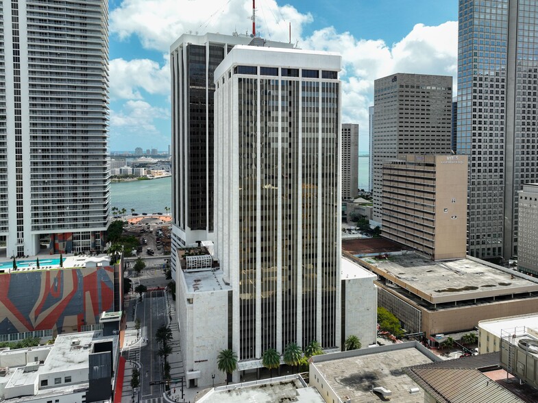 1 SE 3rd Ave, Miami, FL en alquiler - Foto del edificio - Imagen 3 de 22