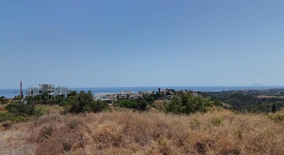 Terreno en Estepona, Málaga en venta - Foto del edificio - Imagen 2 de 6