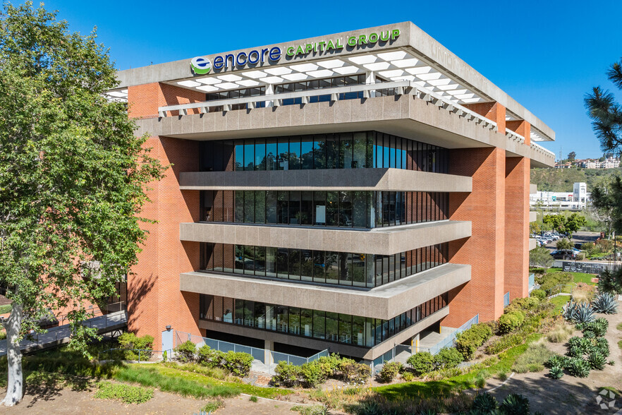 350 Camino De La Reina, San Diego, CA en alquiler - Foto del edificio - Imagen 2 de 3