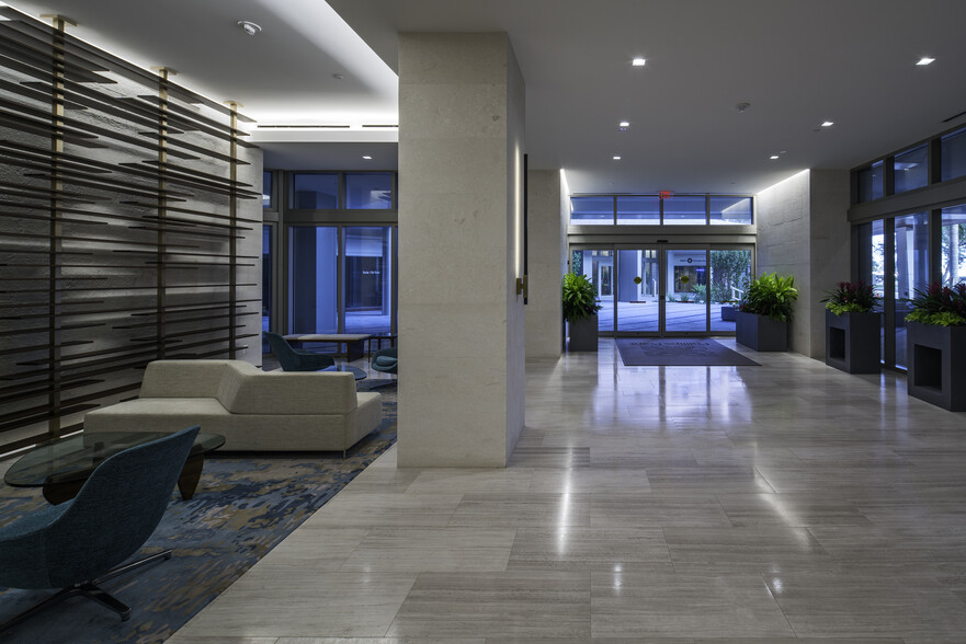 777 S Flagler Dr, West Palm Beach, FL en alquiler - Lobby - Imagen 2 de 13