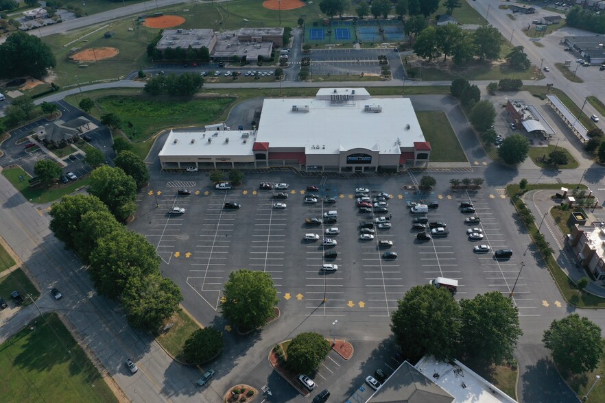 927 S Broad St, Clinton, SC en alquiler - Foto del edificio - Imagen 1 de 6