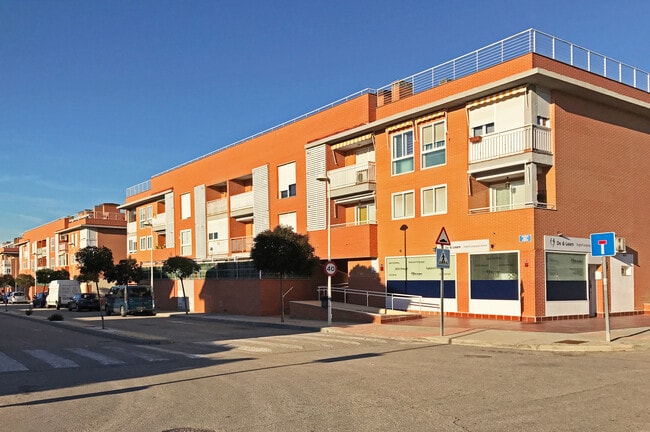Más detalles de Calle Río Ebro, 4, Cobeña - Edificio residencial​ en venta