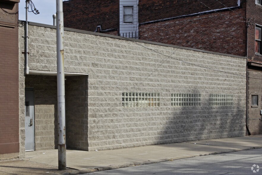 1009 5th Ave, Mckeesport, PA en venta - Foto del edificio - Imagen 2 de 10