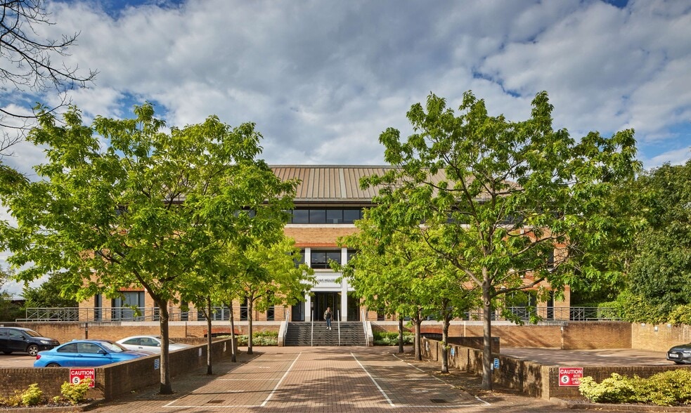 Reeds Cres, Watford en alquiler - Foto del edificio - Imagen 1 de 9