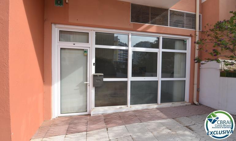 Edificio residencial en Castelló d'Empúries, Gerona en venta - Foto del edificio - Imagen 2 de 4