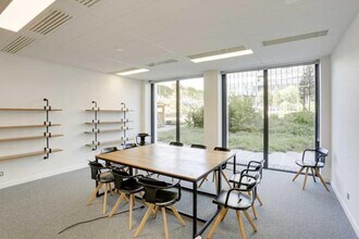 11 Avenue Dubonnet, Courbevoie en alquiler Foto del edificio- Imagen 2 de 2